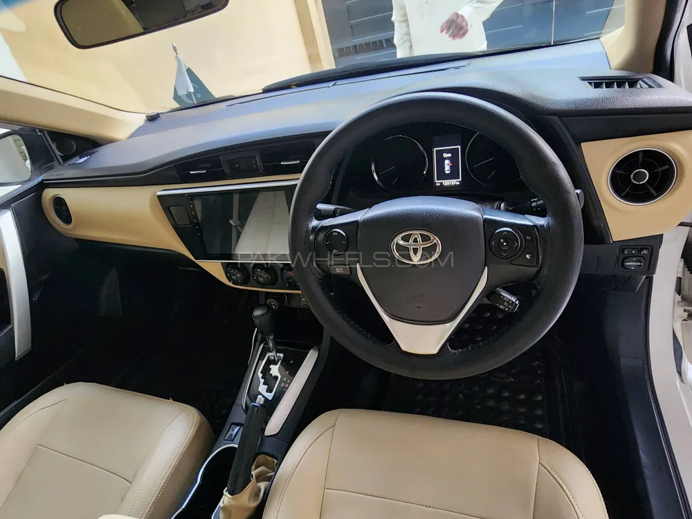 Toyota Corolla 2017 for Sale in Lahore Image-1
