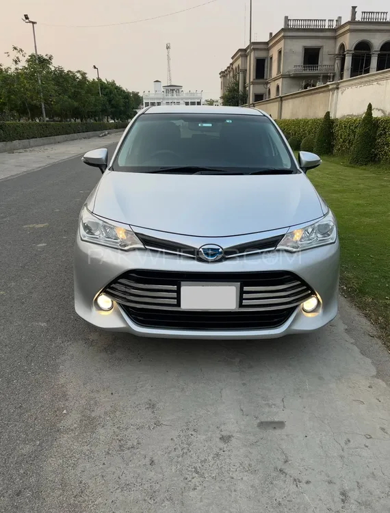 Toyota Corolla Axio 2016 for Sale in Lahore Image-1