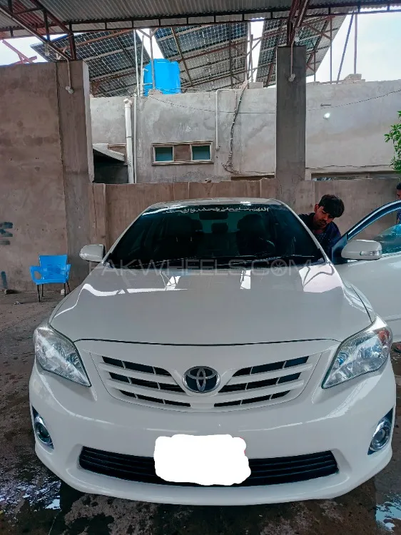 Toyota Corolla 2013 for Sale in Larkana Image-1