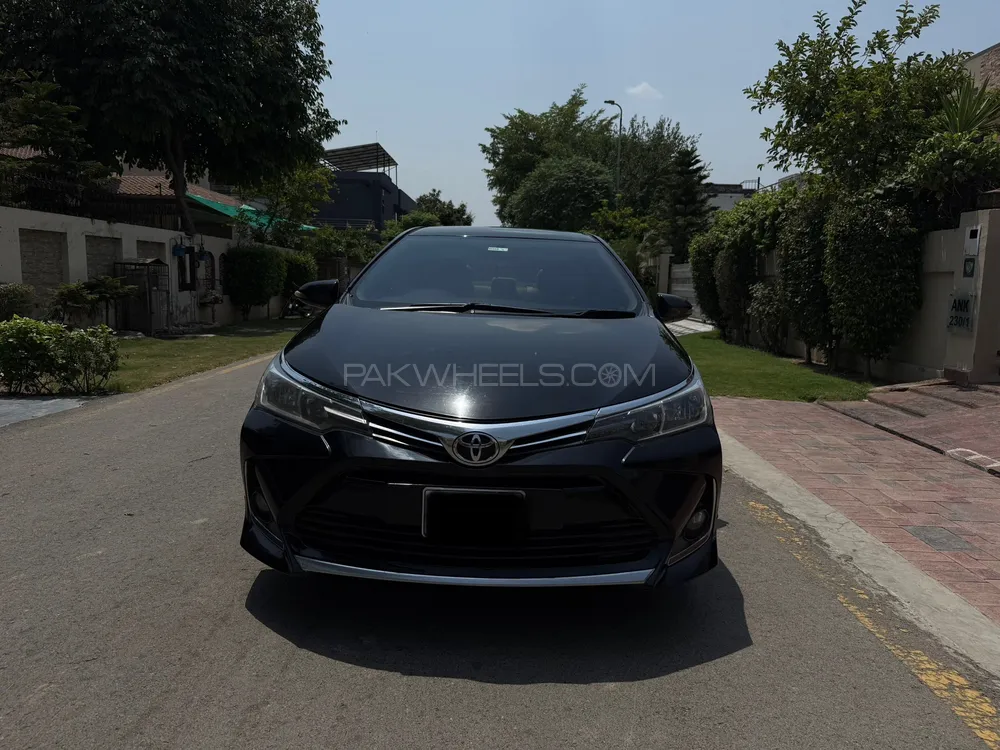 Toyota Corolla 2017 for Sale in Lahore Image-1