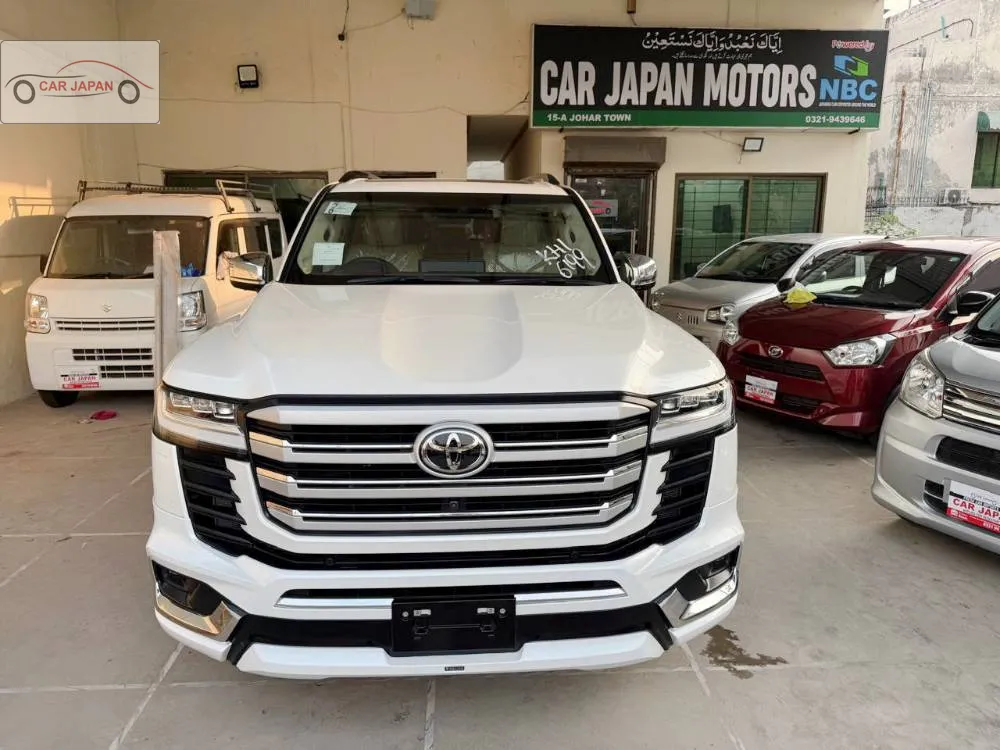 Toyota Land Cruiser 2023 for Sale in Lahore Image-1