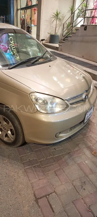 Toyota Platz 2007 for Sale in Jalalpur Jattan Image-1
