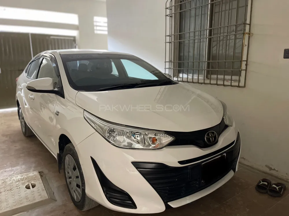 Toyota Yaris Sedan 2021 for Sale in Karachi Image-1