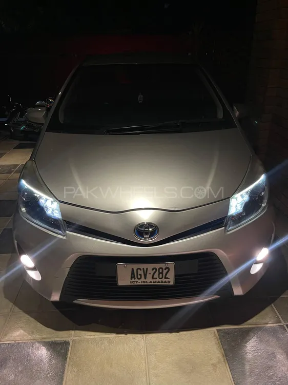 ٹویوٹا یارس ہیچ بیک 2014 for Sale in اسلام آباد Image-1