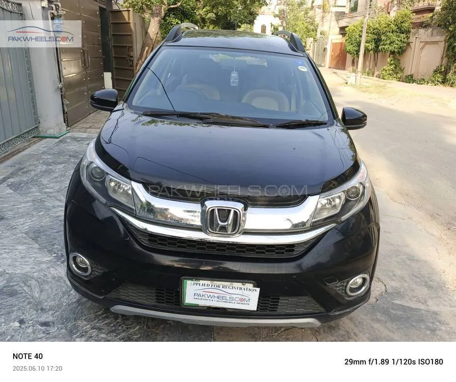 Honda BR-V 2017 for Sale in Lahore Image-1