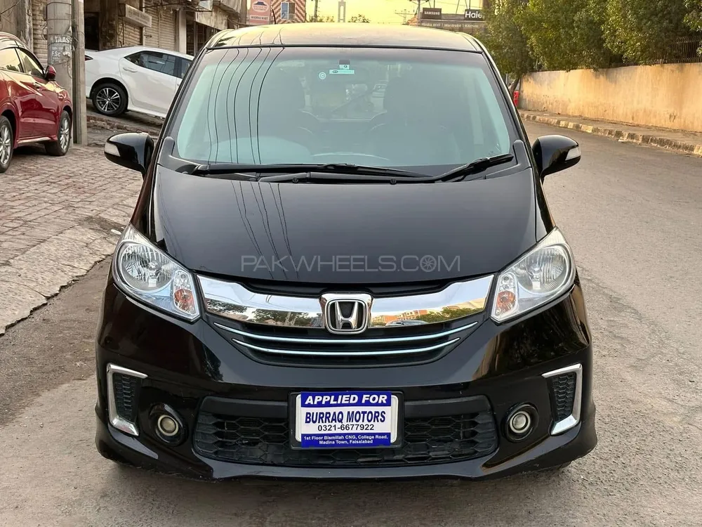 Honda Freed 2015 for Sale in Faisalabad Honda Freed 2015 for Sale in Faisalabad Image-2