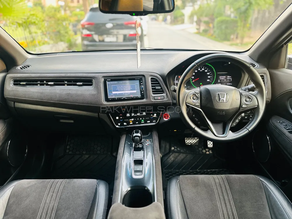 Honda Vezel 2019 for Sale in Lahore Image-1