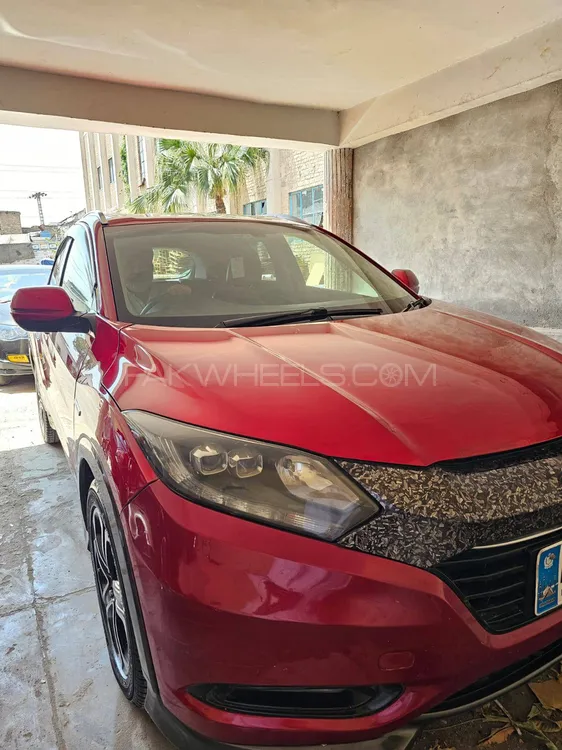 Honda Vezel 2016 for Sale in Peshawar Image-1