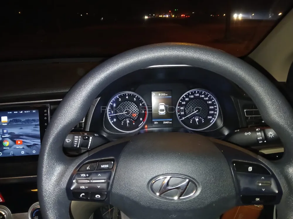 Hyundai Elantra 2023 for Sale in Multan Image-1