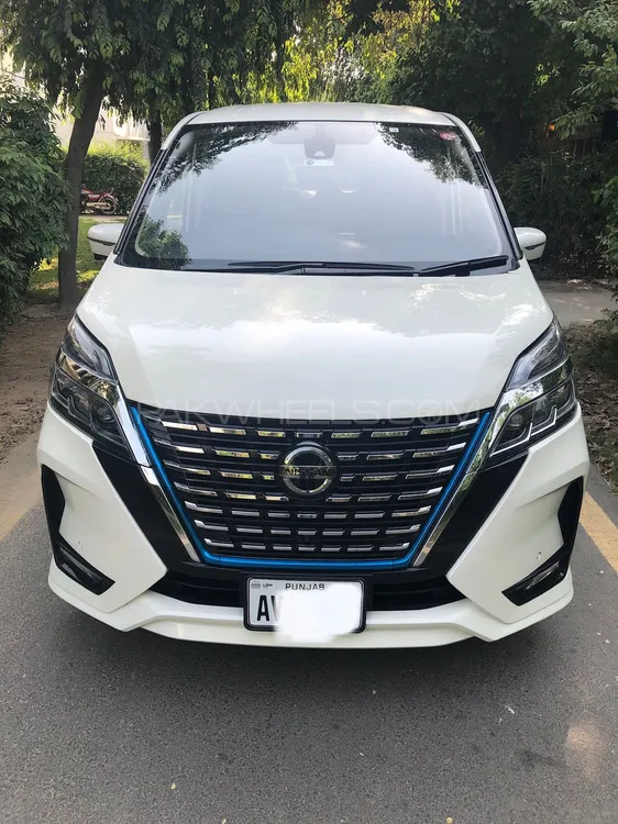 Nissan Serena 2019 for Sale in Gujranwala Image-1