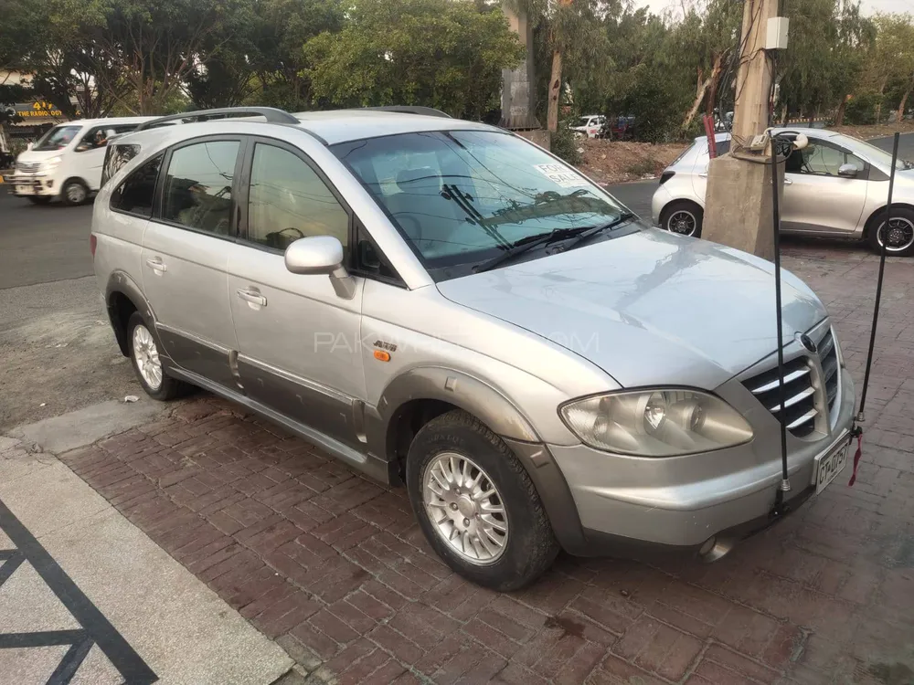 SsangYong Stavic 2006 for Sale in Lahore Image-1