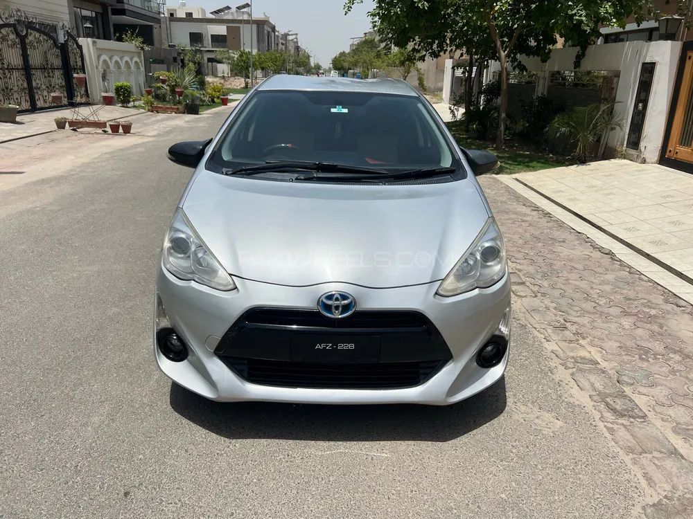 Toyota Aqua 2015 for Sale in Multan Image-1
