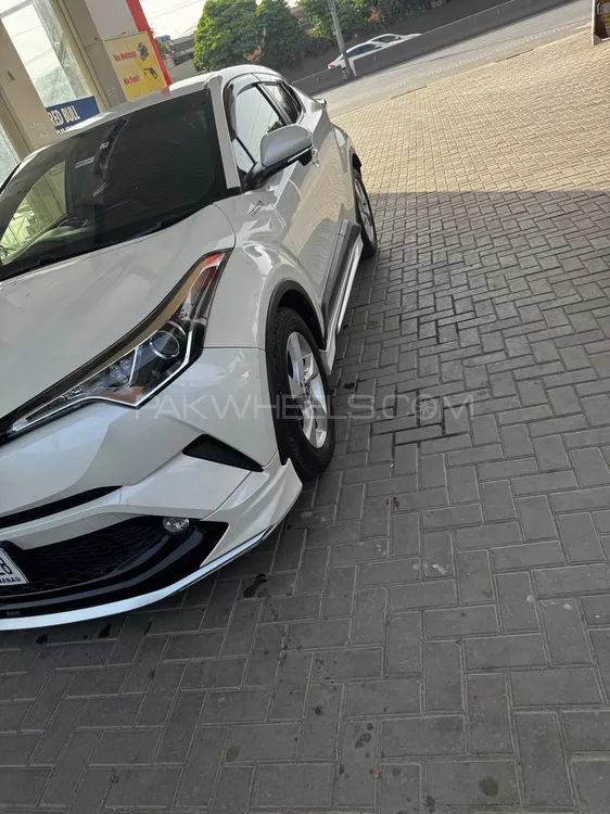 ٹویوٹا سی-ایچ آر 2017 for Sale in اسلام آباد Image-1