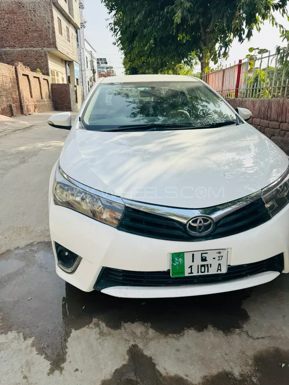 Toyota Corolla 2017 for Sale in Faisalabad Image-1