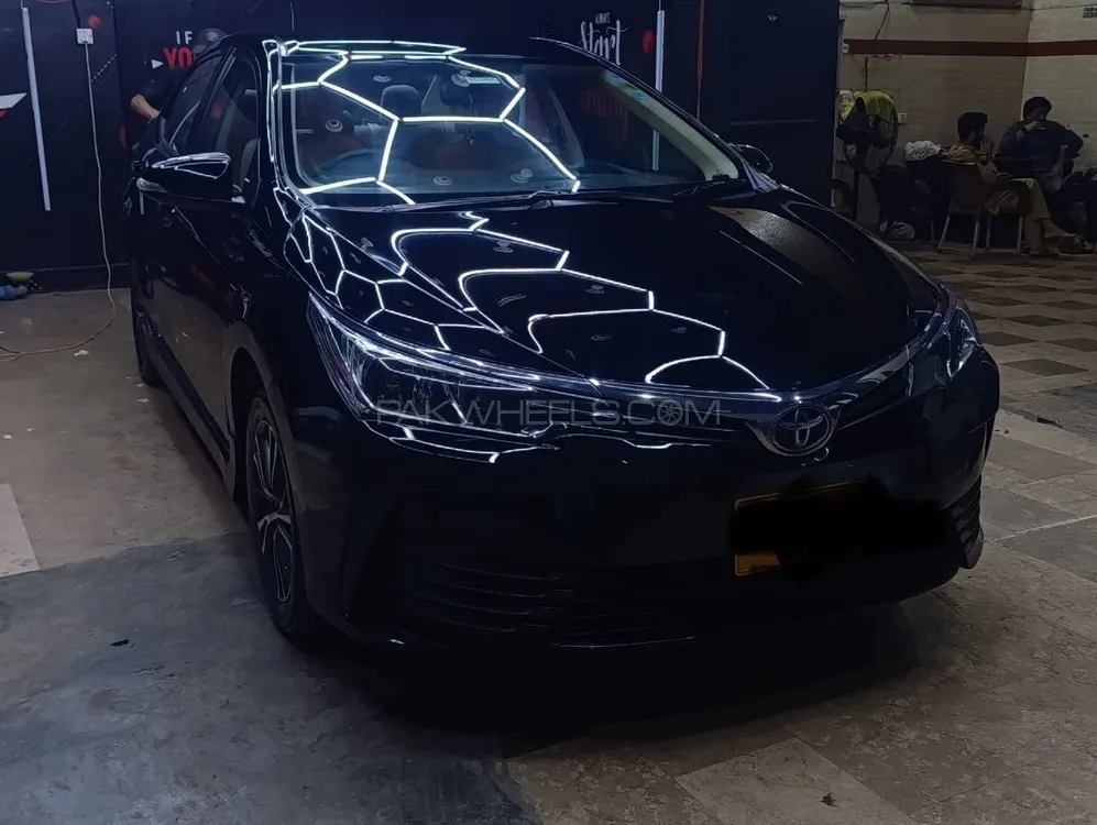 Toyota Corolla 2018 for Sale in Karachi Image-1
