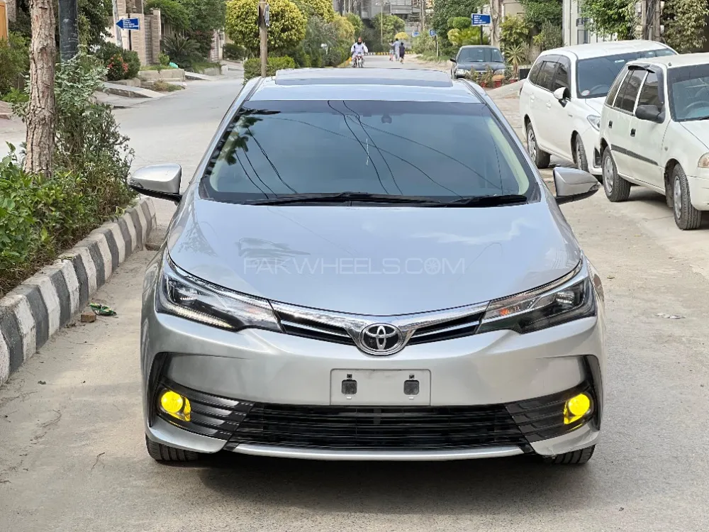 Toyota Corolla 2019 for Sale in Peshawar Image-1