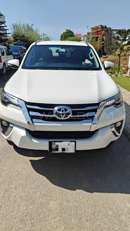 Toyota Fortuner 2017 for Sale in Islamabad Image-1