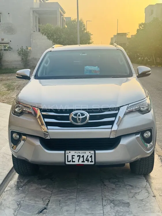 Toyota Fortuner 2017 for Sale in Lahore Image-1