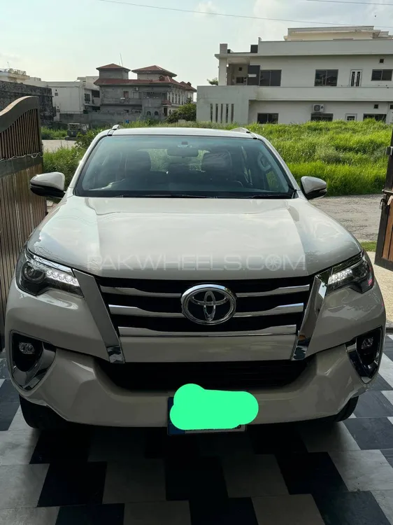 Toyota Fortuner 2020 for Sale in Islamabad Image-1
