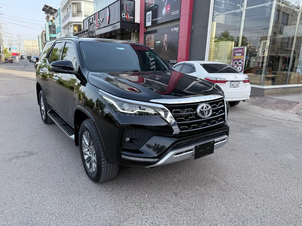 Toyota Fortuner 2021 for Sale in Multan Image-1