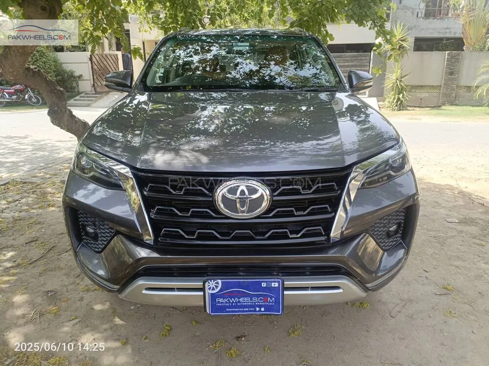 Toyota Fortuner 2022 for Sale in Lahore Image-1
