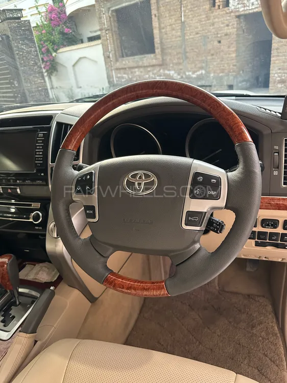 Toyota Land Cruiser 2012 for Sale in Islamabad Image-1