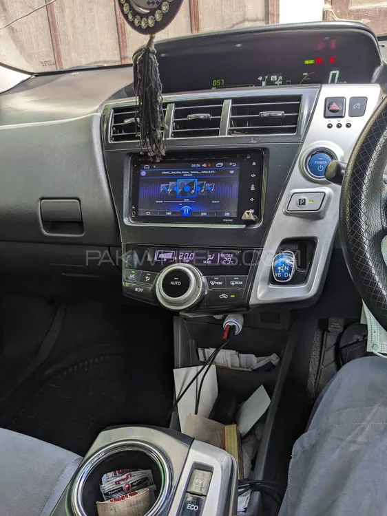 Toyota Prius Alpha 2014 for Sale in Toba Tek Singh Image-1