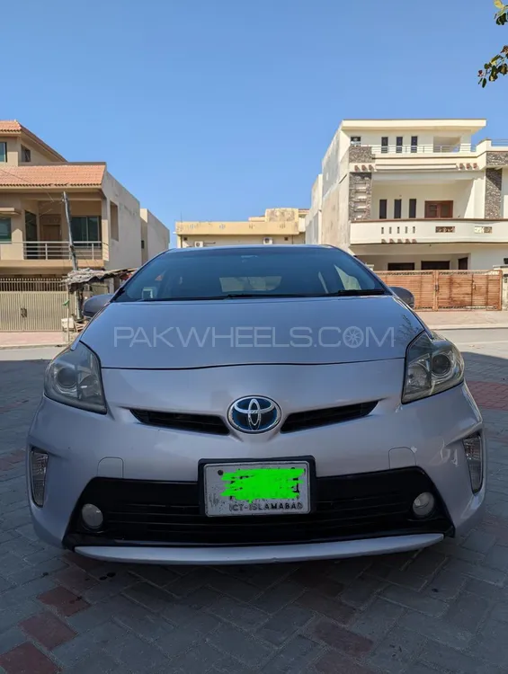 Toyota Prius 2013 for Sale in Islamabad Image-1