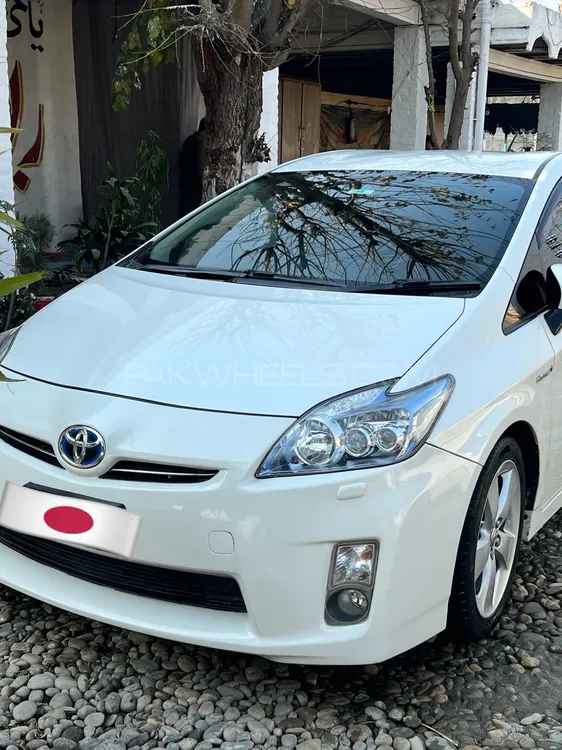 Toyota Prius 2011 for Sale in Charsadda Image-1
