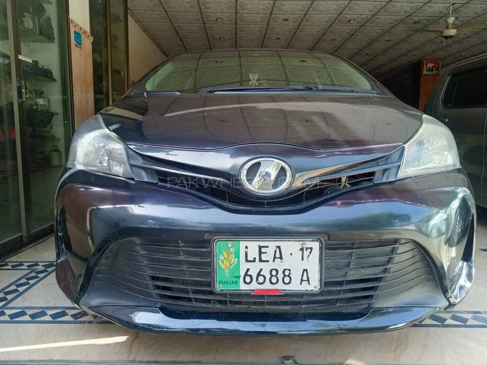 Toyota Vitz 2014 for Sale in Lahore Image-1