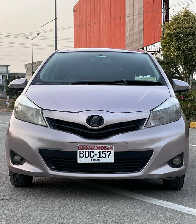 Toyota Vitz 2012 for Sale in Islamabad Image-1