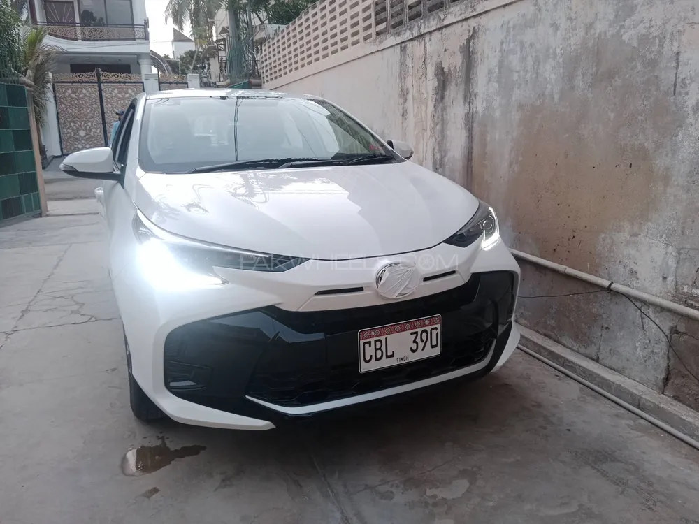 Toyota Yaris Sedan 2025 for Sale in Karachi Image-1
