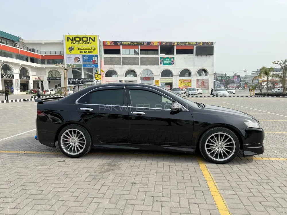 Honda Accord 2002 for Sale in Sialkot Image-1