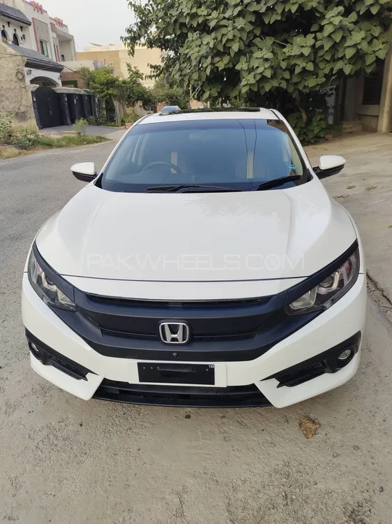 Honda Civic 2018 for Sale in Arifwala Image-1