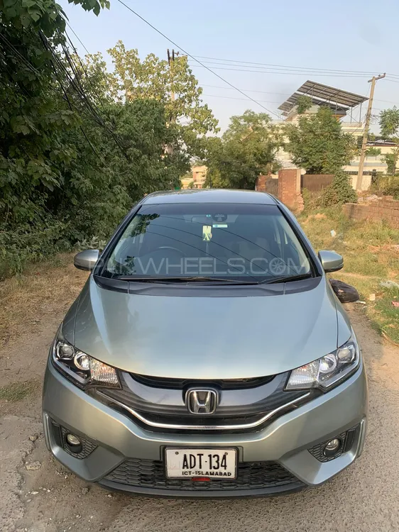 Honda Fit 2016 for Sale in Lahore Image-1