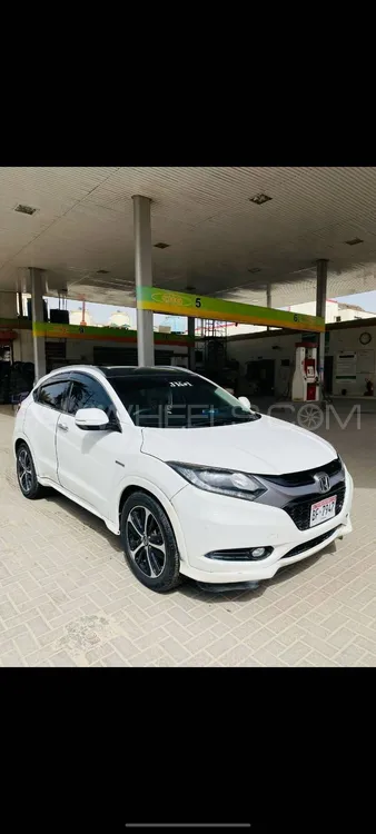 Honda Vezel 2015 for Sale in Karachi Image-1