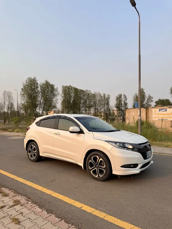 Honda Vezel 2016 for Sale in Lahore Image-1