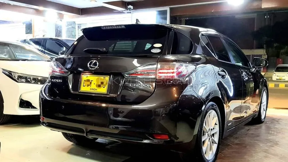 Lexus CT200h 2011 for Sale in Karachi Image-1