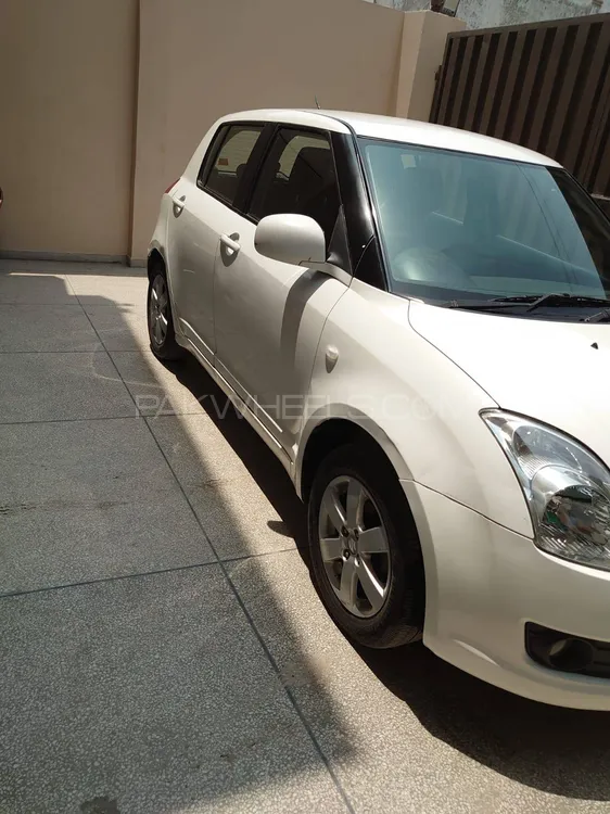 Suzuki Swift 2018 for Sale in Lahore Image-1