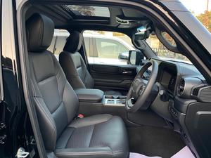 Toyota Land Cruiser LC250 
2.7 Petrol
Model: 2024
Zero Meter 
Unregisterer 
Fresh import 

*Original Tv + 360 camera (Underneath camera)
*Power electric seat 
*Black leather seats 
*7 seater 
*Heating cooling ventilated seats
*Duel Ac (on roof ventilators) 
*Back Autodoor 
*Sunroof
*Radar

Calling and Visiting Hours

Monday to Saturday

11:00 AM to 7:00 PM