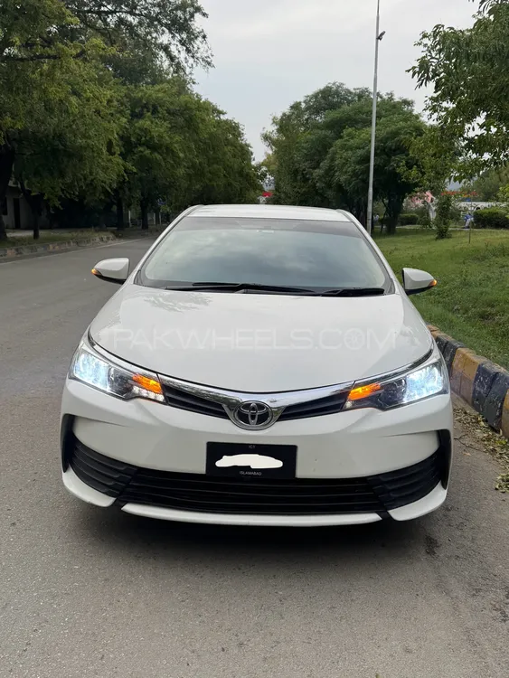 Toyota Corolla 2018 for Sale in Islamabad Image-1