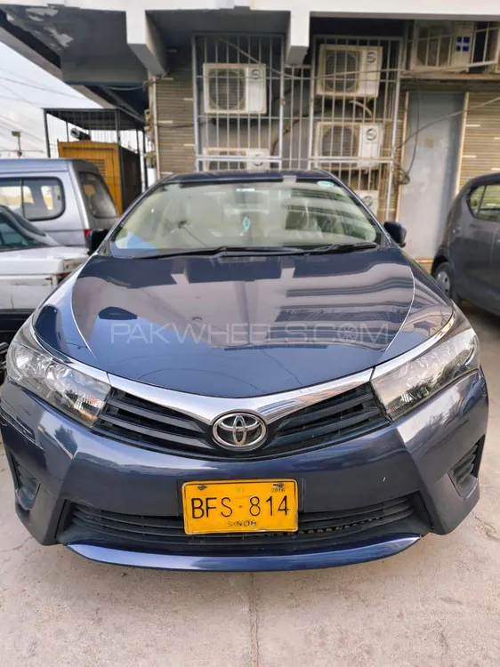 Toyota Corolla 2016 for Sale in Karachi Image-1