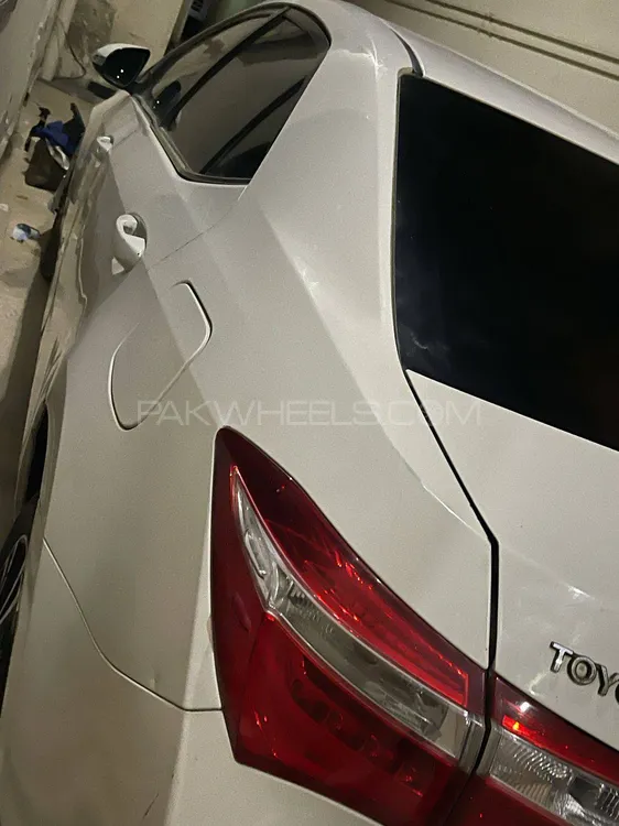Toyota Corolla 2015 for Sale in Karachi Image-1