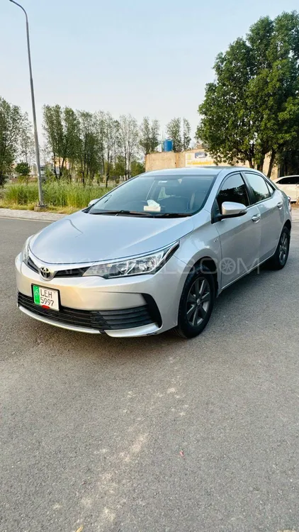 Toyota Corolla 2018 for Sale in Lahore Image-1