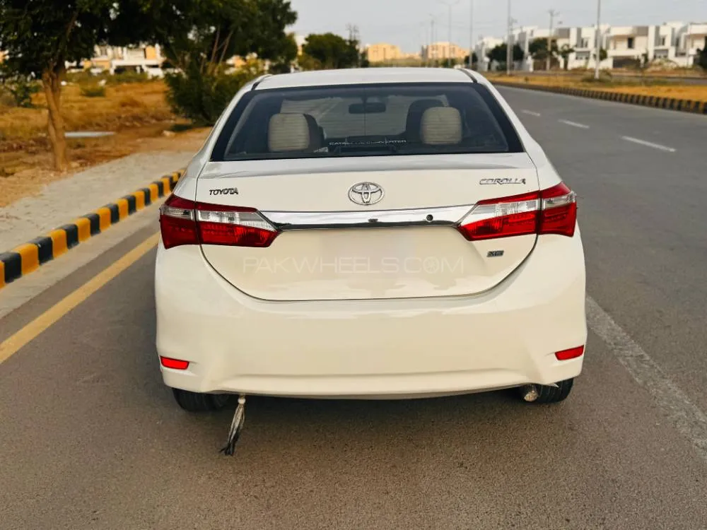 Toyota Corolla 2016 for Sale in Karachi Image-1