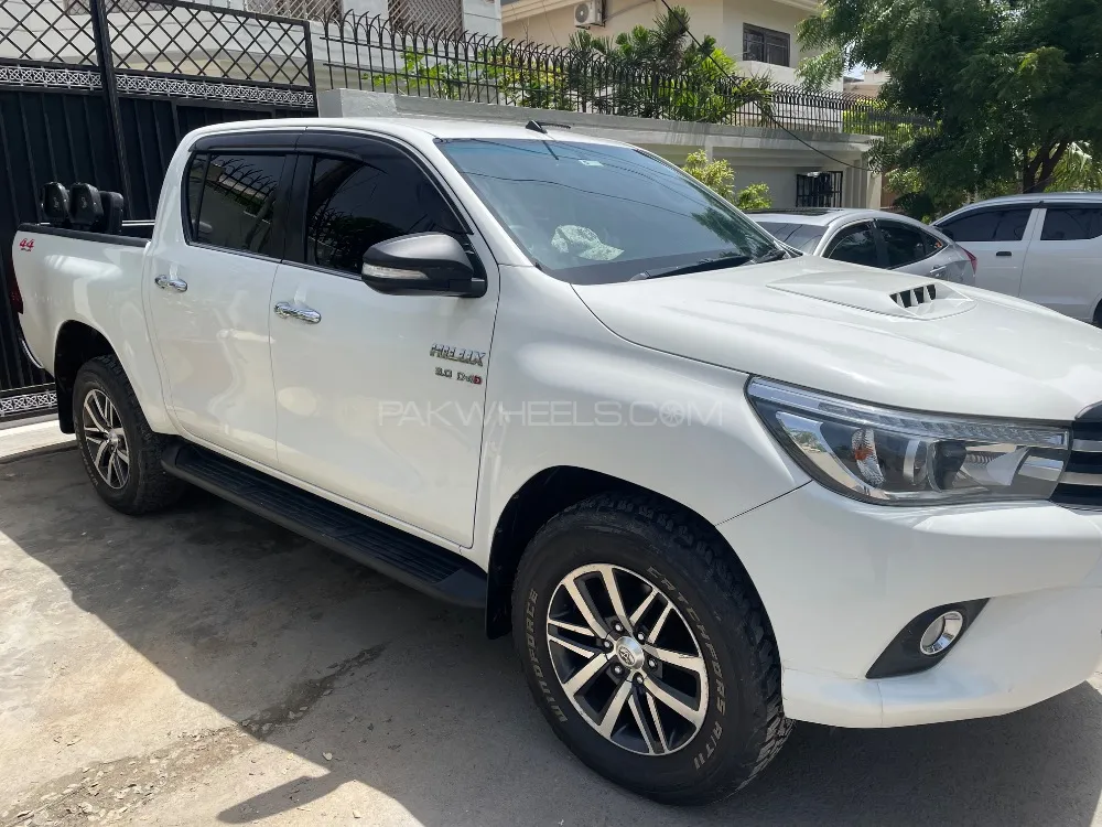 Toyota Hilux 2016 for Sale in Karachi Image-1