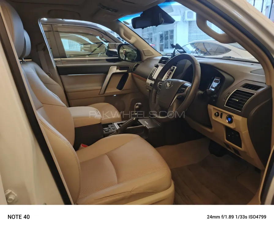 Toyota Prado 2020 for Sale in Lahore Toyota Prado 2020 for Sale in Lahore Image-10