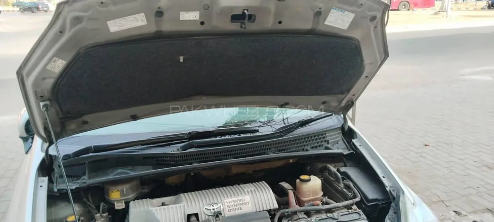 Toyota Prius 2014 for Sale in Lahore Image-1