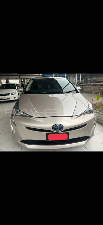Toyota Prius 2015 for Sale in Nowshera Image-1