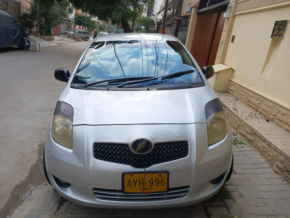 Toyota Vitz 2007 for Sale in Karachi Image-1